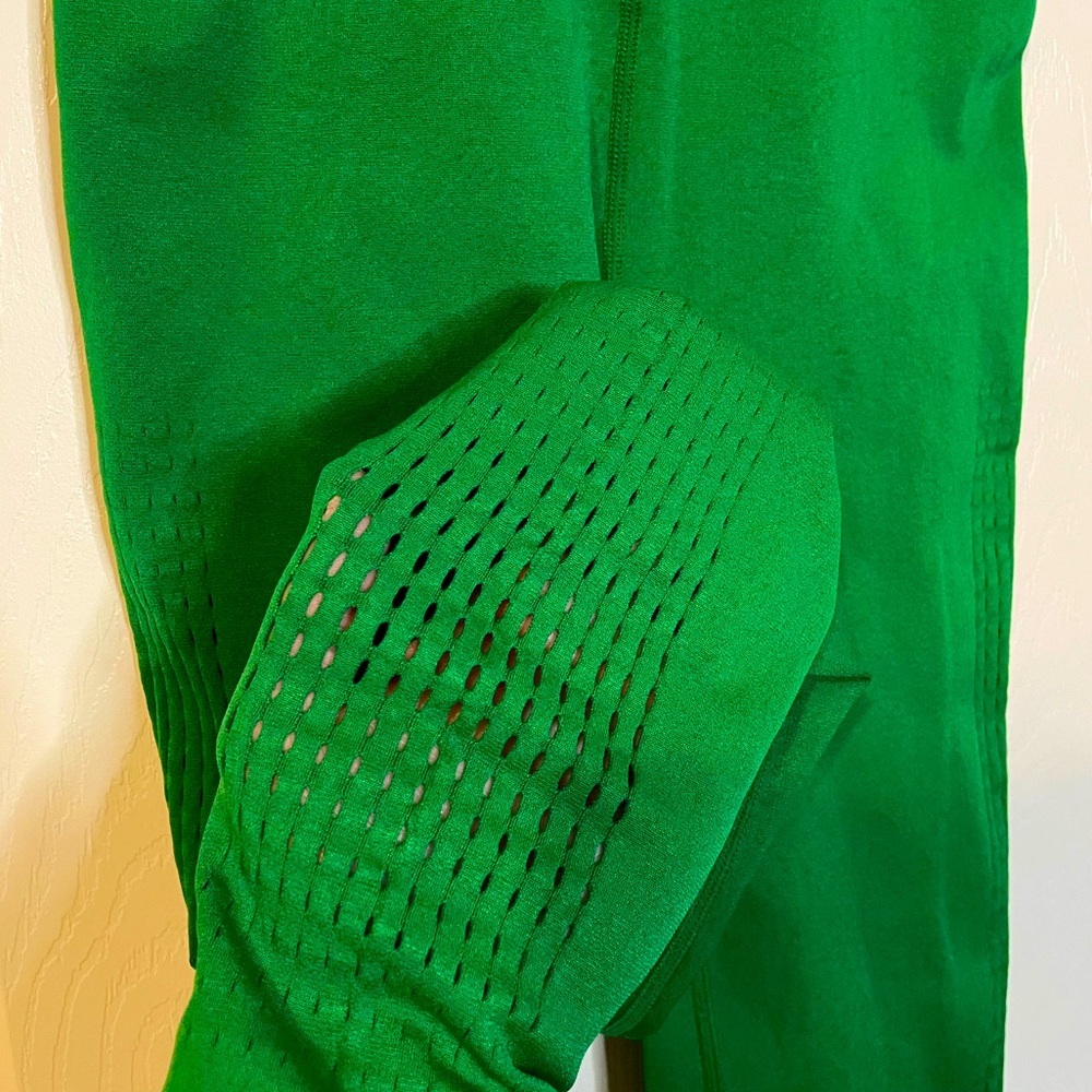 Fabletics green SculptKnit leggings w/ mesh hole detail along sides sz S - Picture 4 of 8